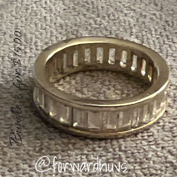 Bundle Sale 3 for $15 | Goldtone and Glass Ring Size 6 - Picture 3 of 6